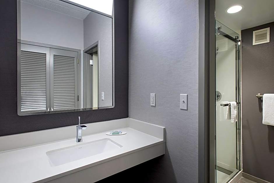Courtyard by Marriott Norwalk