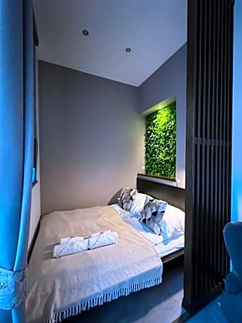 Deluxe Double Room with Shower