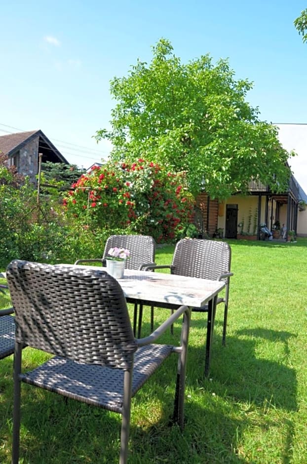 Pokoje go¿cinne Ewela