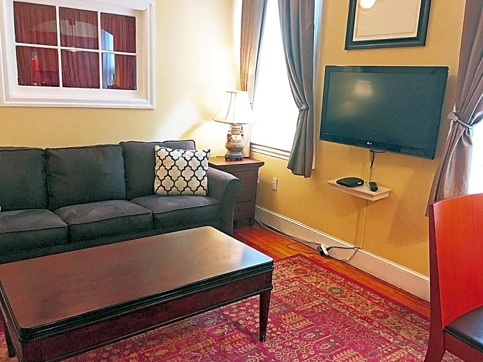 Morris House Hotel - Bed And Breakfast