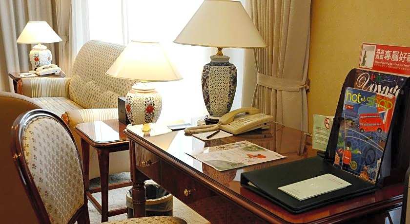 Evergreen Laurel Hotel