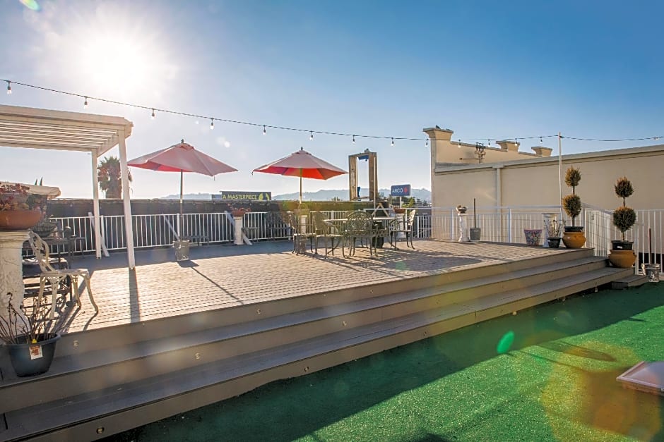 Melrose Hostel