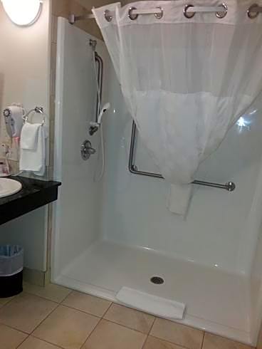 Ramada by Wyndham Olds