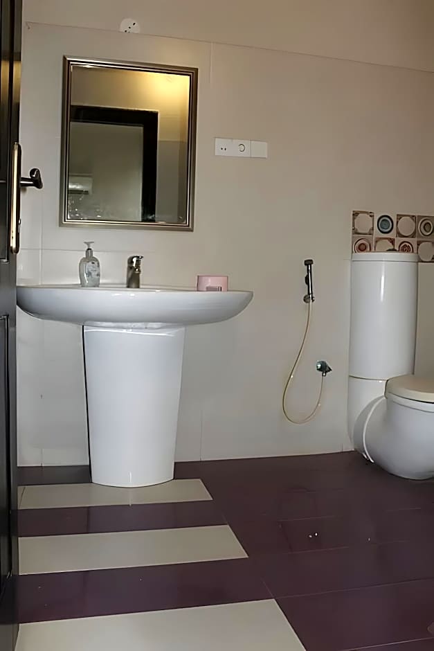 Hotel State Residency