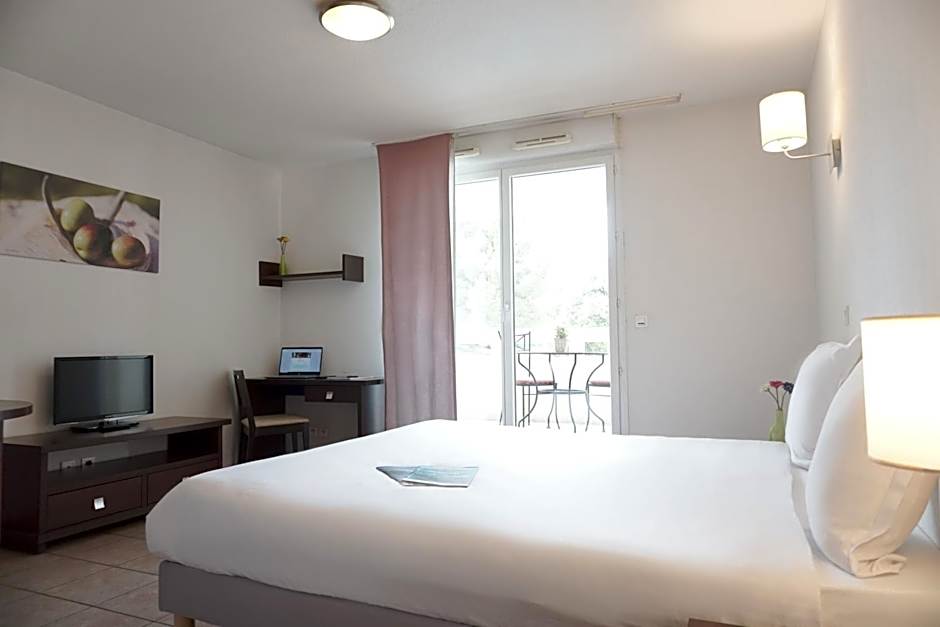 Comfort Aparthotel Six-Fours