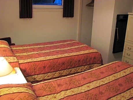 Economy Twin Room - Smoking