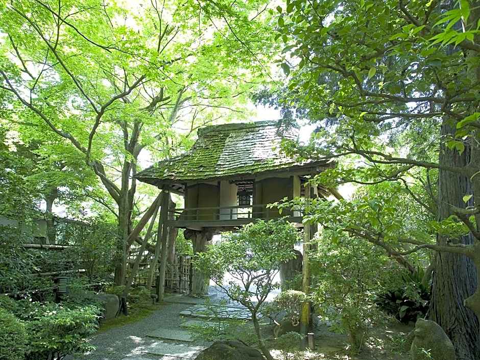 Heihachi Tea House Inn