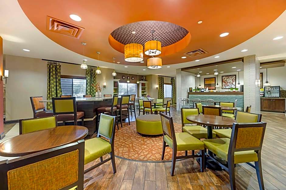 Best Western Plus Tupelo Inn & Suites