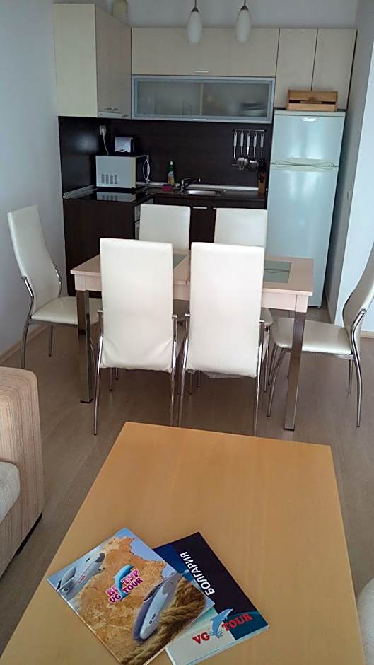 MARINA REZIDENCE ***