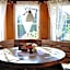 Hotel "Cafe Verkehrt" - Wellcome Motorbiker, Berufsleute und Reisende im Schwarzwald