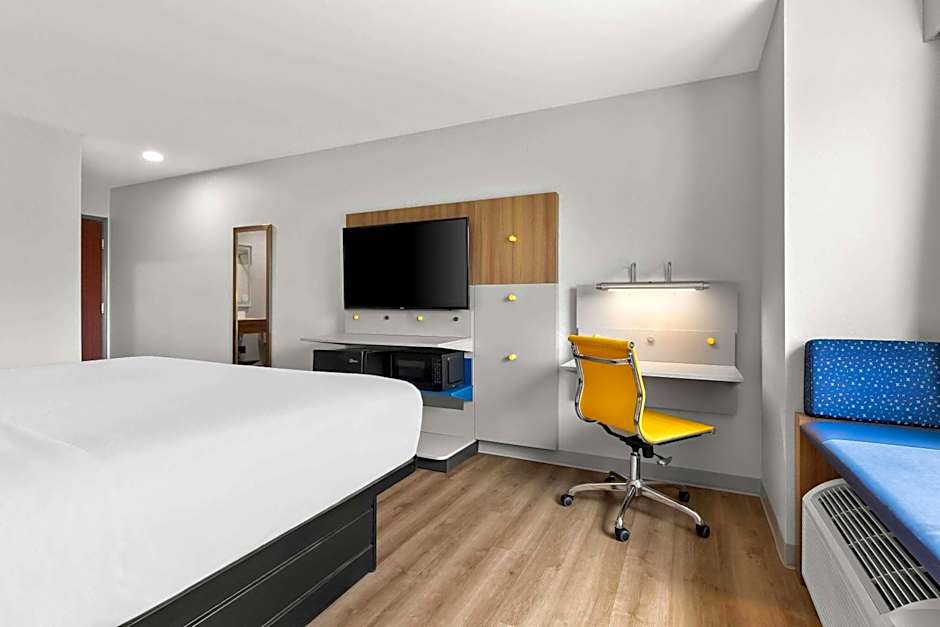 Microtel Inn & Suites By Wyndham Tulsa East