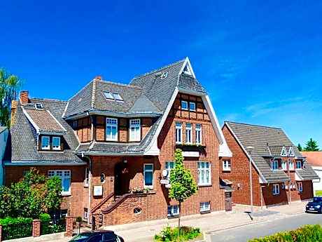 Hotel & Pension Villa Camenz