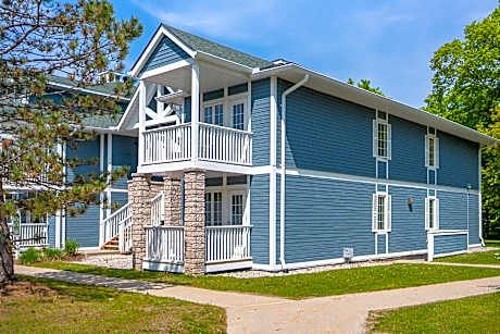 Horseshoe Valley Suites - The Aurora