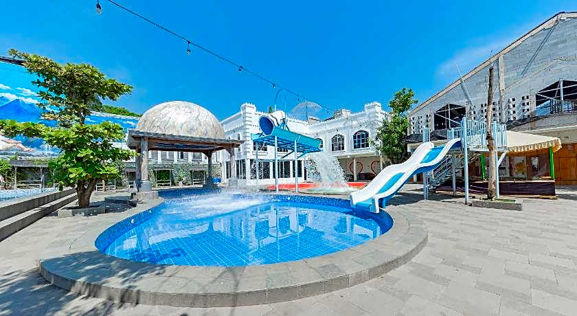 RedDoorz @ Niagara Waterpark