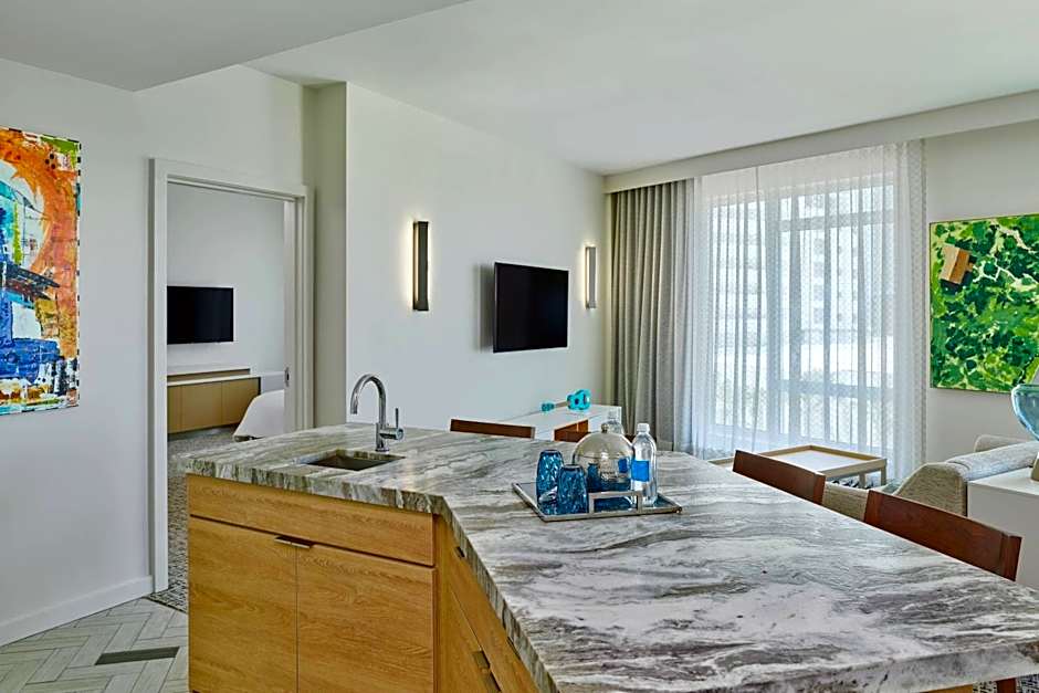 Art Ovation Hotel, Autograph Collection by Marriott