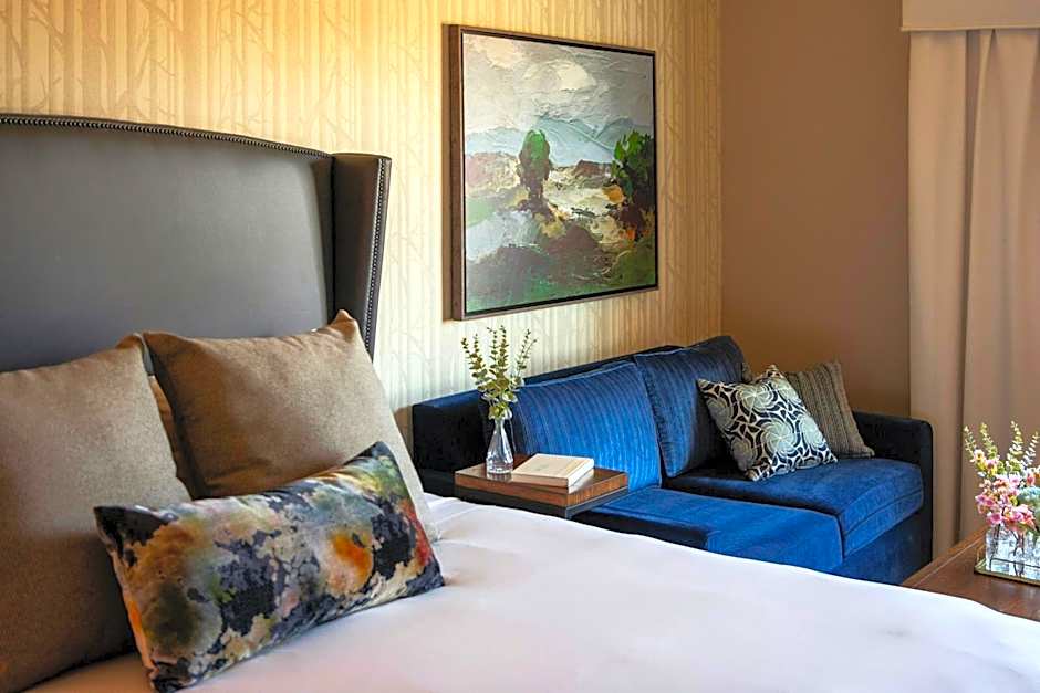 River Terrace Inn