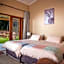 Caracal Lodge