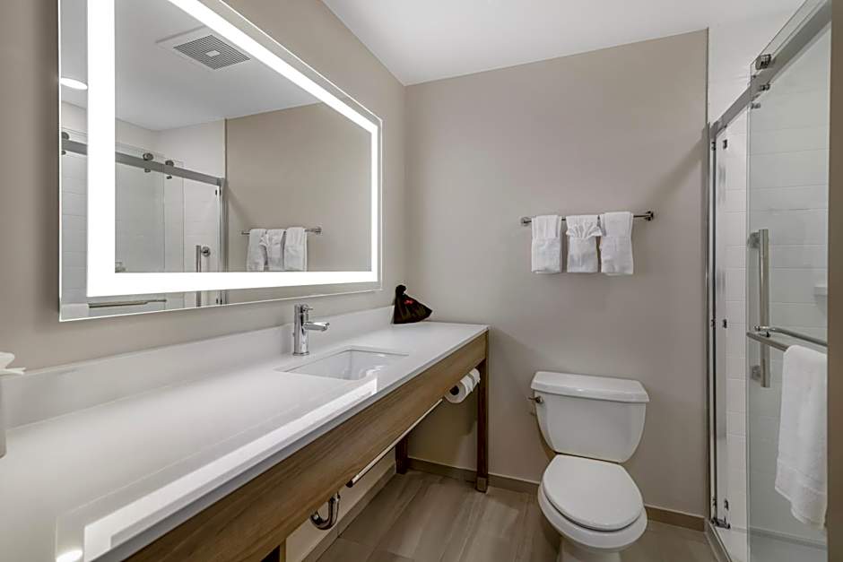 Holiday Inn Express & Suites North Conway, NH By IHG