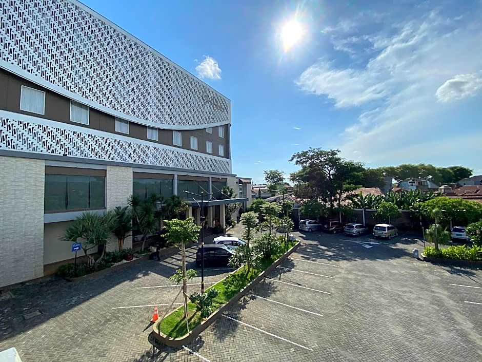 GRAND KOLOPAKING HOTEL