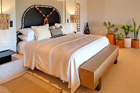 Premium King Room with Panoramic Ocean View and Rooftop Deck