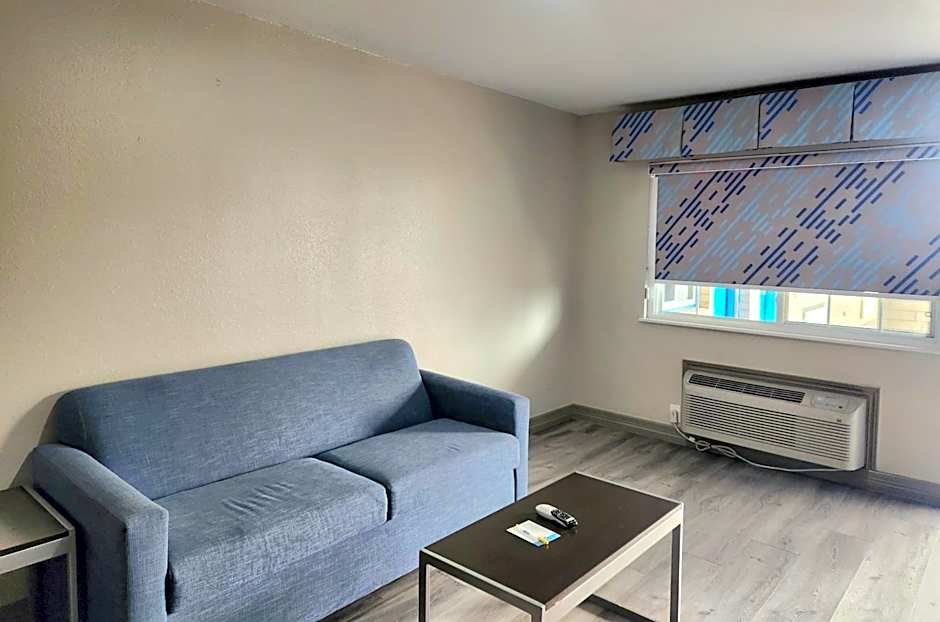 Days Inn by Wyndham Baytown TX