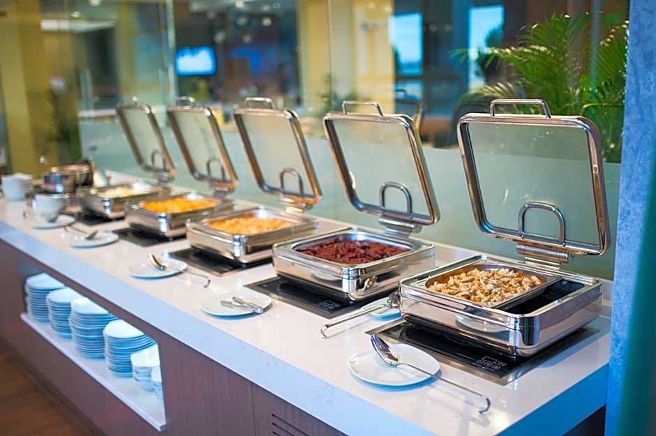 Oxford Hotel & Conference Center