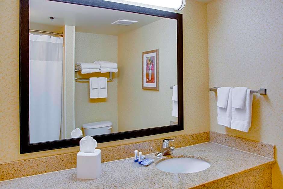 Fairfield Inn & Suites by Marriott South Hill I-85