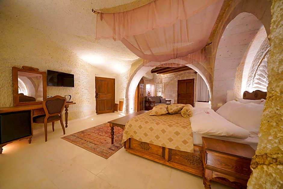 Fairyland Cave Hotel