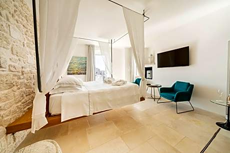 Queen Suite with Sea View
