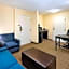 Holiday Inn Express & Suites Alpharetta By IHG