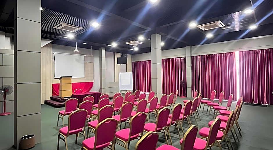 Paragon Lutong Hotel