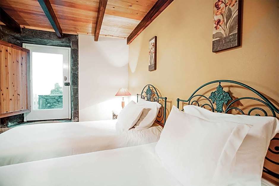 Adegas do Pico Hotel 514262087