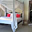 Tradisi Beach Front Villas