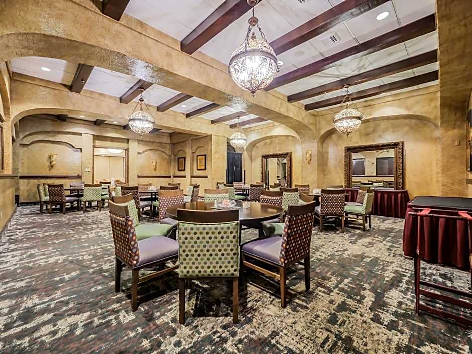 Crowne Plaza Cleveland Airport By IHG