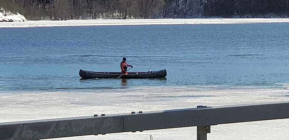 Kokomo Inn Tropical Riverfront B B