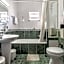 Hotel Colmeia