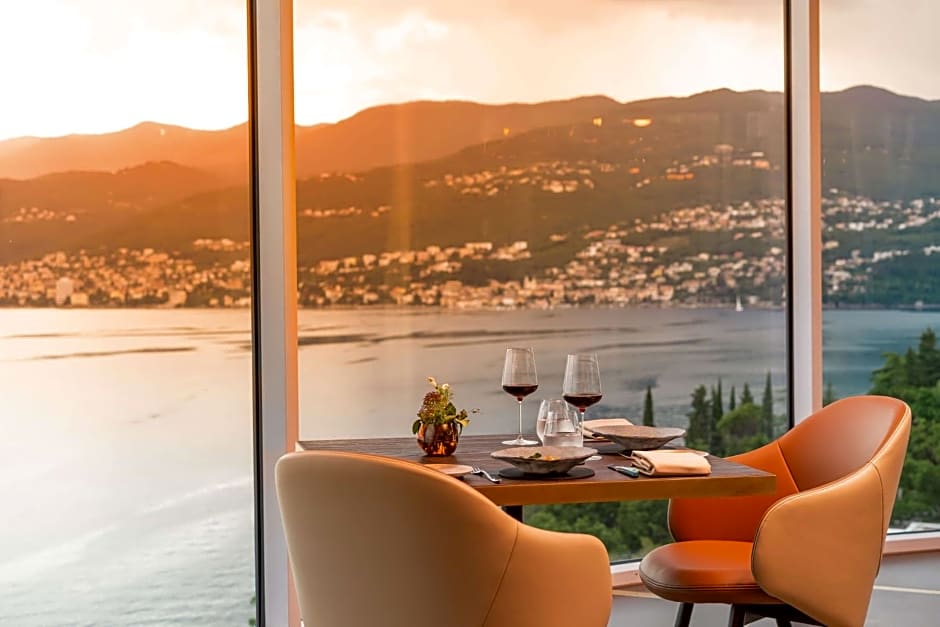 Hilton Rijeka Costabella Beach Resort & Spa