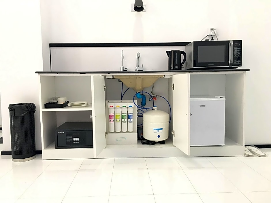 YAMA HOTEL & ROOFTOP BAR