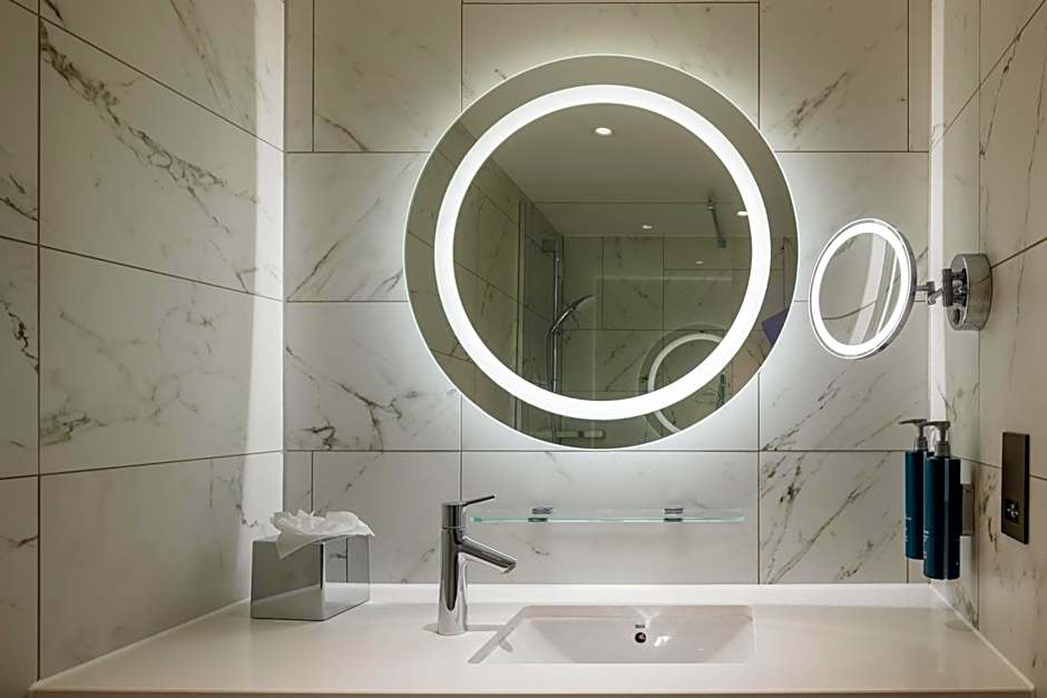 DoubleTree by Hilton Bath