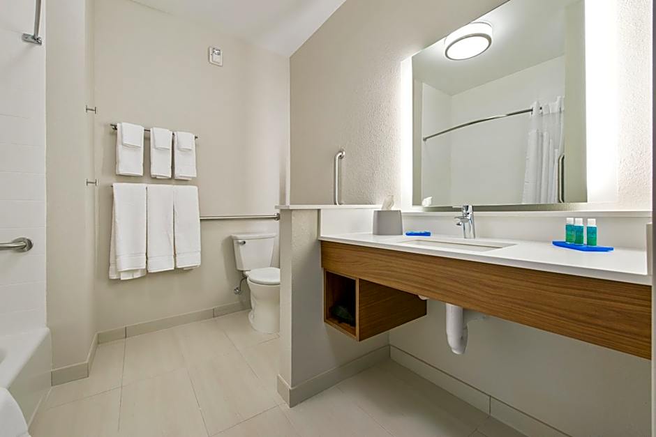 Holiday Inn Express & Suites - Carrollton West By IHG