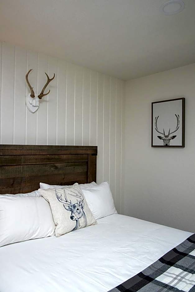 The Occidental Lodge