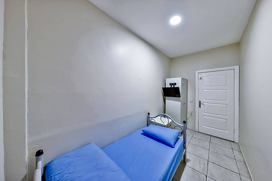 Gökçe Pansiyon - Only men