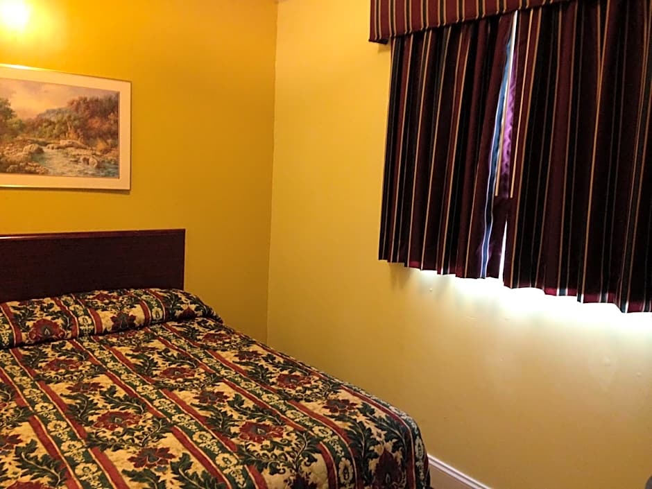 Flamingo Inn