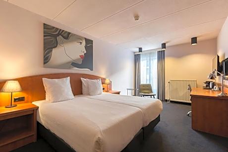 Comfort Room 1 Twin Bed