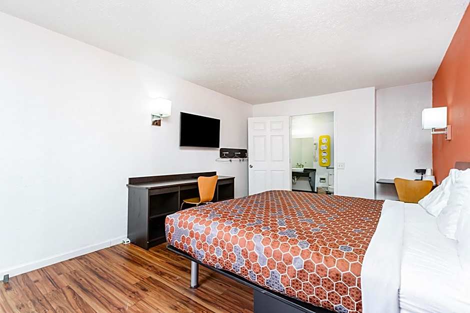 Relax Inn by OYO Columbus OH I 70