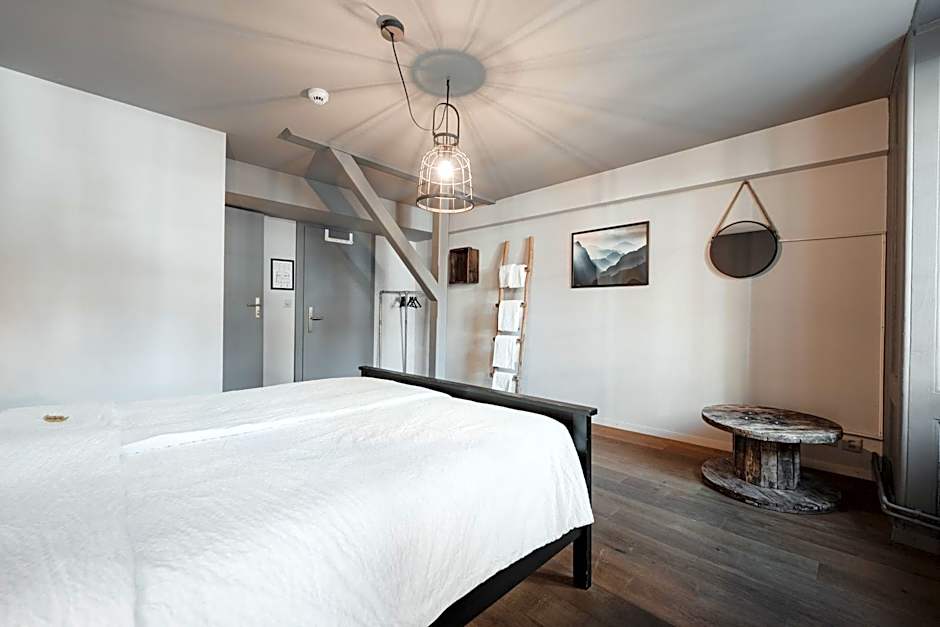 No8 Boutique Hotel - self check in