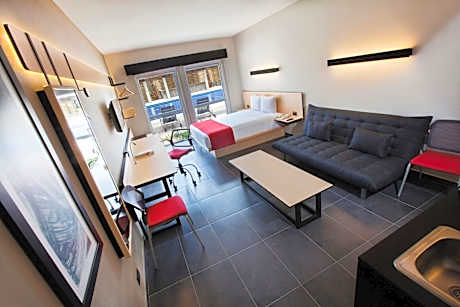 Superior Room, 1 Queen Bed with Sofa bed (1 Queen Bed and 1 Double Sofa Bed)