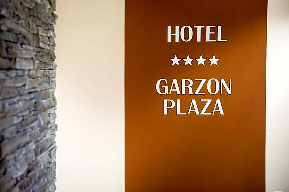 Hotel Garzon Plaza