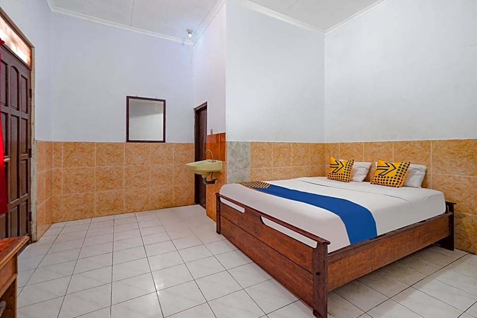 SPOT ON 2865 Sartika Inn Pati