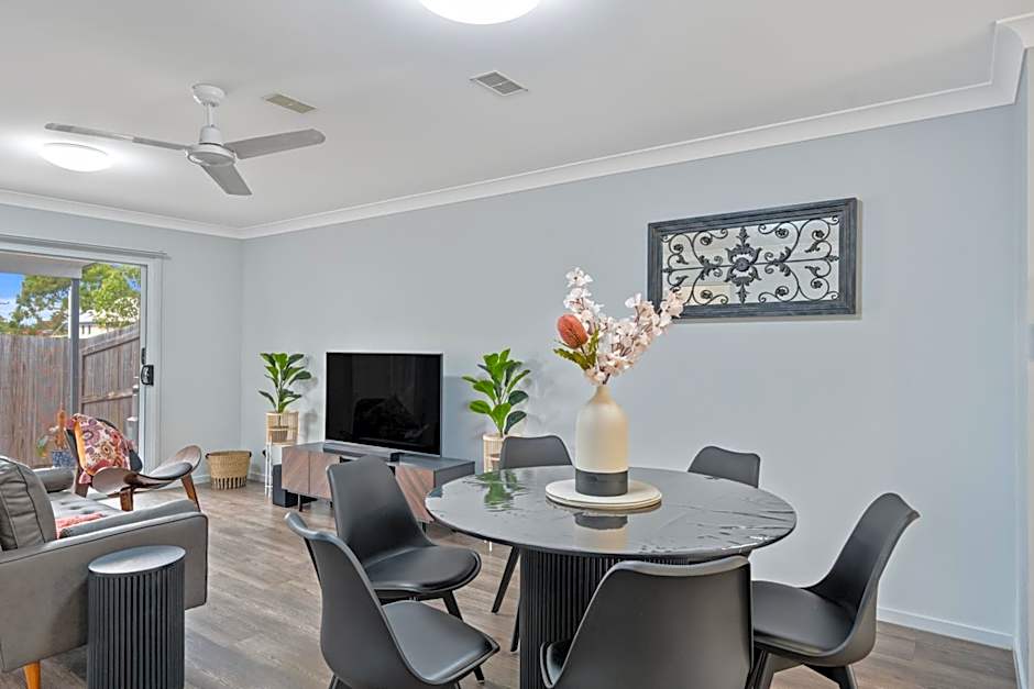 Modern New Townhouse in Booval